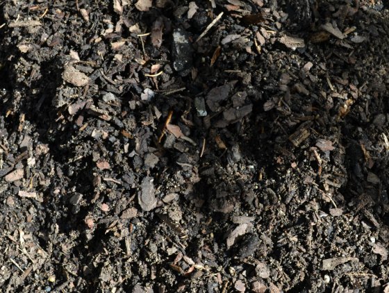Potting soil made with pine bark mulch.