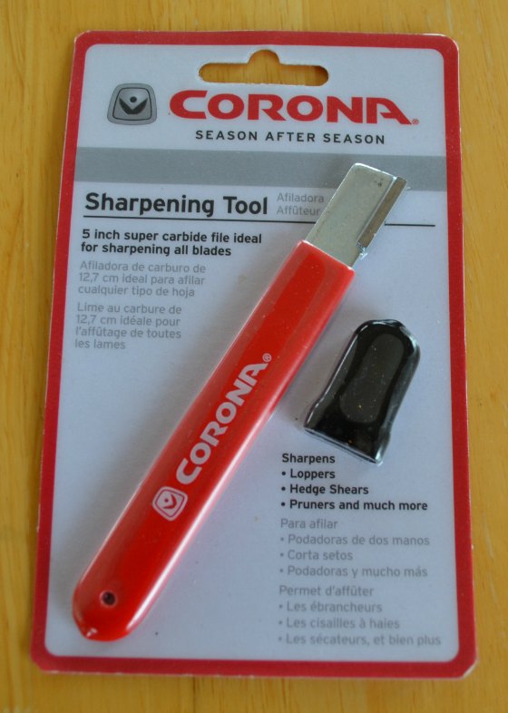 Corona pruning shear sharpening tool.