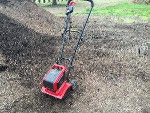 Reviewing the Mantis Electric Tiller/Cultivator.